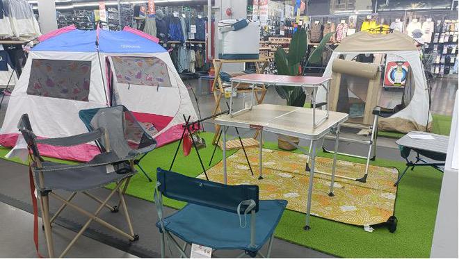 露營(yíng)遇上“五一” 門店斷貨工廠趕工，戶外用品市場(chǎng)在野蠻生長(zhǎng)中持續(xù)擴(kuò)容